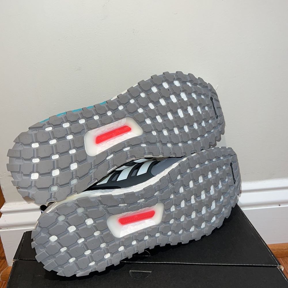 Adidas UltraBoost All Terrain - Picture 10 of 13